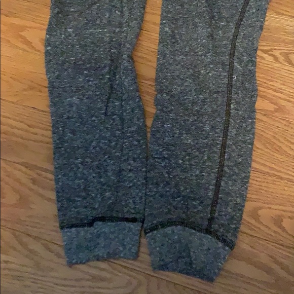 AE joggers - Picture 2 of 3